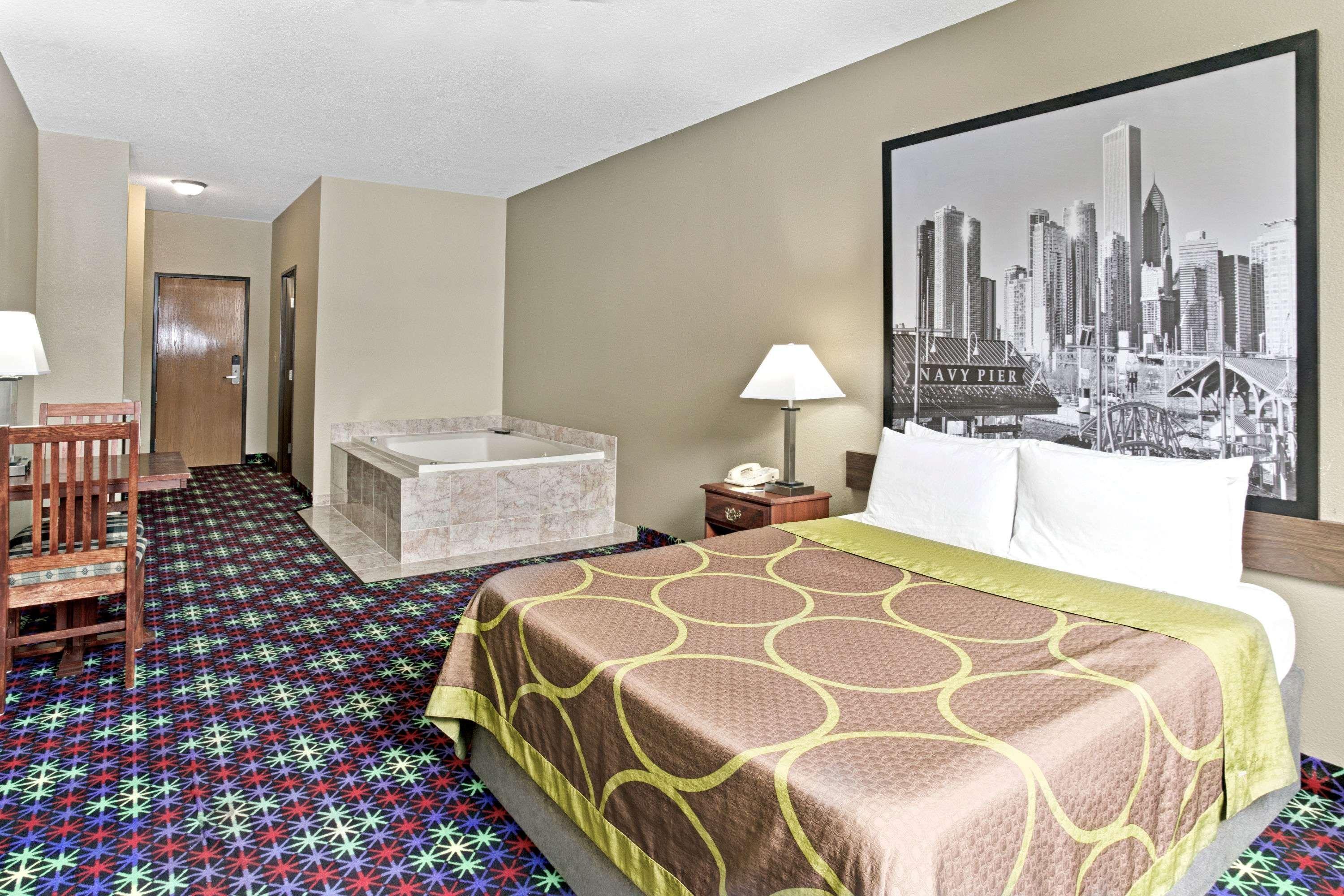 Super 8 By Wyndham Hotel Gurnee