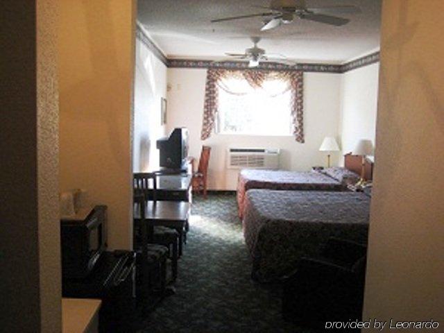 Super 8 By Wyndham 2*